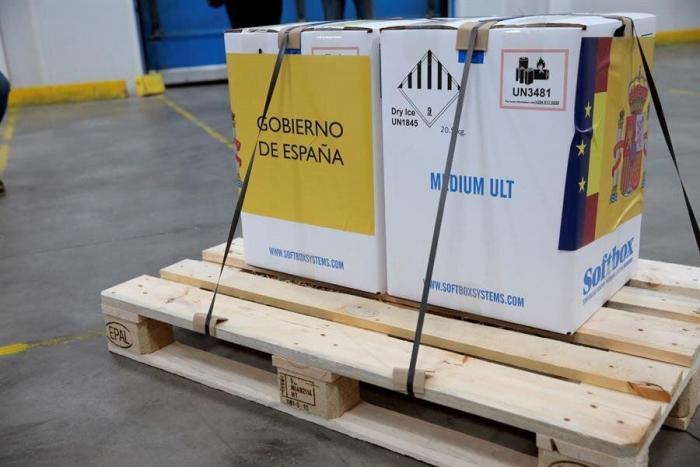 Diputados de Vox se niegan a enseñar el pasaporte covid en Fitur