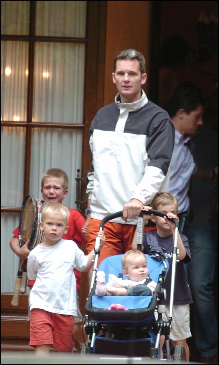 Pablo Urdangarin se pronuncia sobre las fotos de su padre de la mano de otra mujer