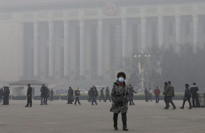 "Comer zanahorias": el indignante consejo del ministro de Salud indio ante la "inabarcable" polución
