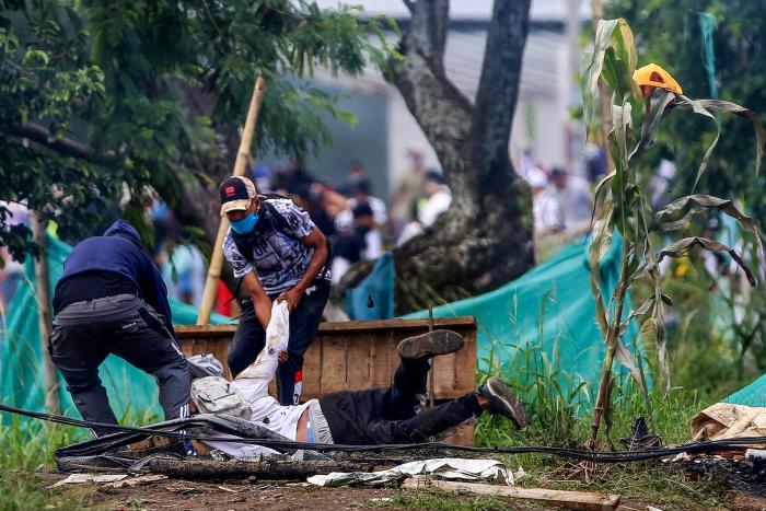 El grito desesperado de Colombia pidiendo ayuda al mundo: "¡Nos están matando!"