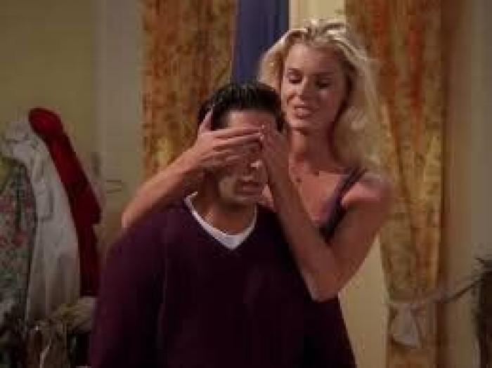 Nada es fruto de la casualidad: por qué Ross salió con una profesora negra en 'Friends'