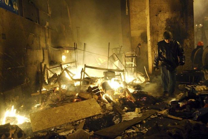 La tensión en Ucrania se extiende a las ciudades del oeste del país