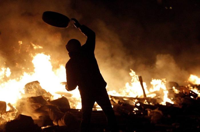 La tensión en Ucrania se extiende a las ciudades del oeste del país