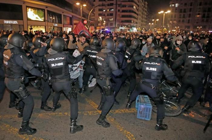 Podemos veta en el Congreso una declaración de condena de la violencia en las protestas por Hasel