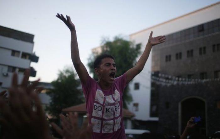 Palestina e Israel acuerdan un alto el fuego tras 50 días de bombardeos