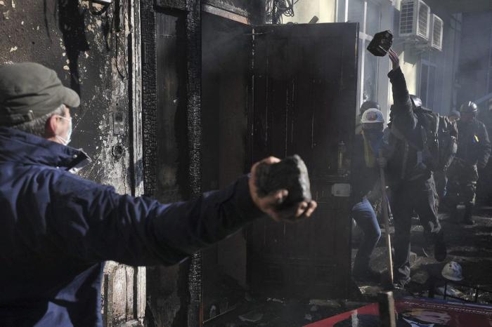 Los enfrentamientos en Ucrania dejan alrededor de un centenar de muertos