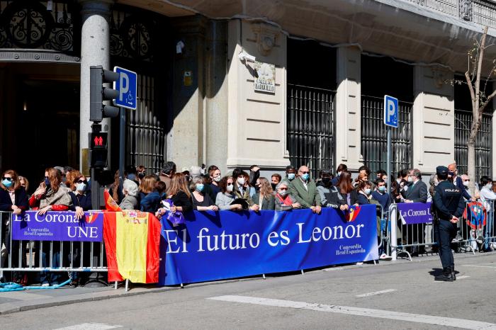 Leonor se lanza con esta pregunta en su primer acto sin sus padres