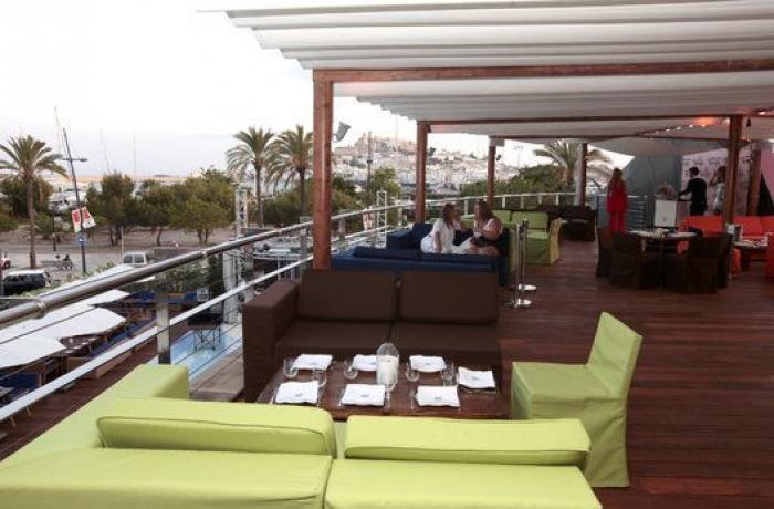 El actor Micky Molina, detenido en el aeropuerto de Ibiza por resistencia y desobediencia a la autoridad