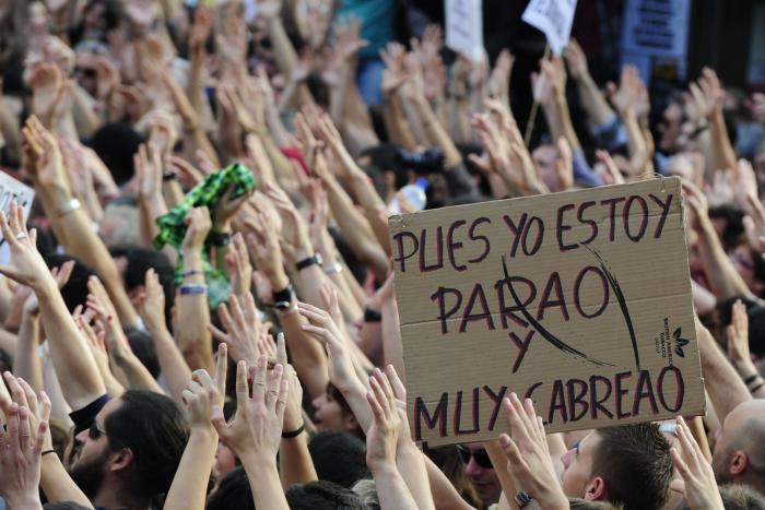 "Sin casa, sin curro, sin pensión" o "democracia real YA": los lemas 15M