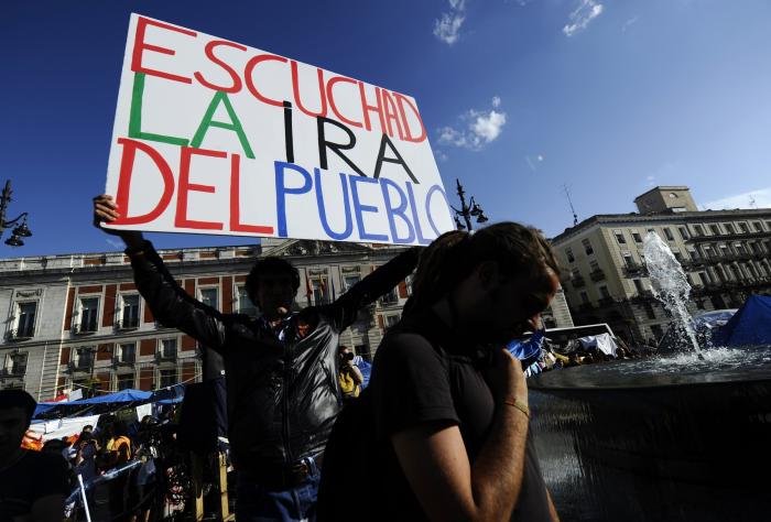 "Sin casa, sin curro, sin pensión" o "democracia real YA": los lemas 15M