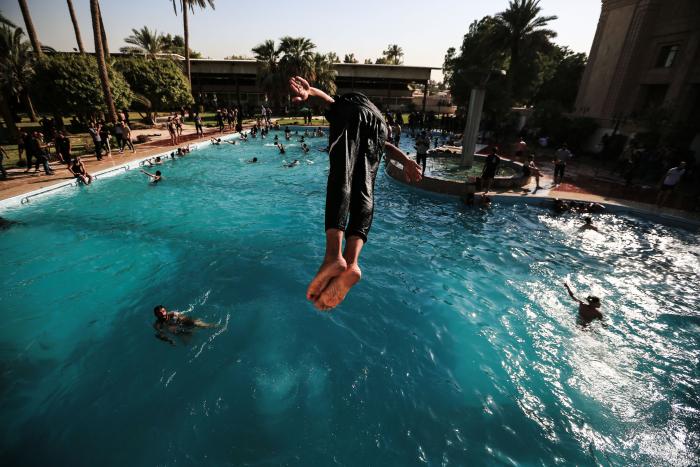 Ascienden a 35 los muertos por enfrentamientos en Bagdad tras la retirada de Al Sadr