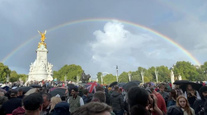 Los seis discursos de la reina