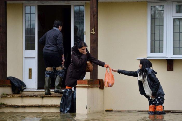 17 fotos impresionantes del desbordamiento del río Támesis