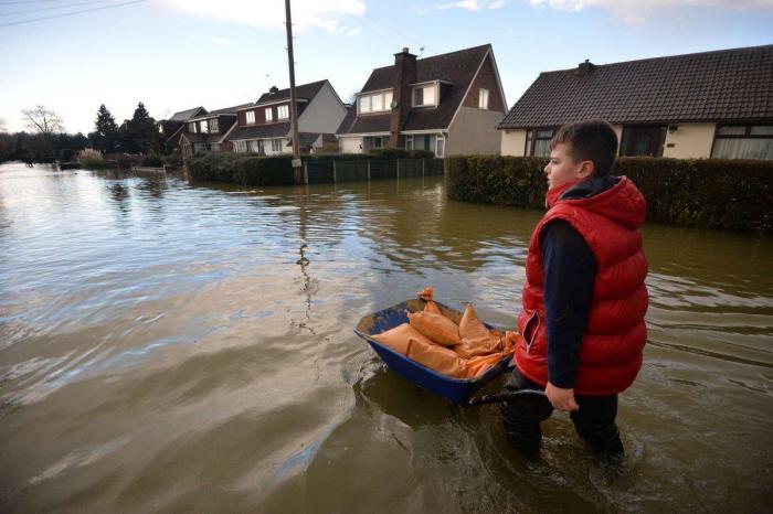 17 fotos impresionantes del desbordamiento del río Támesis