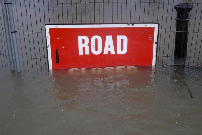 17 fotos impresionantes del desbordamiento del río Támesis