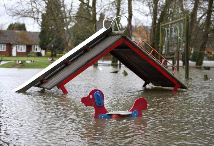 17 fotos impresionantes del desbordamiento del río Támesis