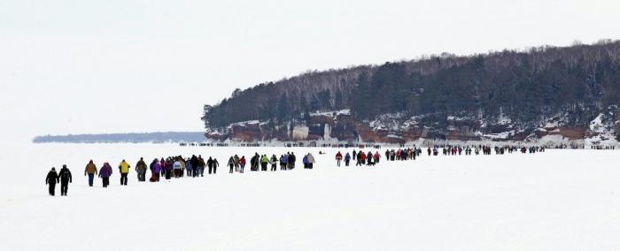 Lago superior de Wisconsin congelado: paisajes de hielo impresionantes (FOTOS)