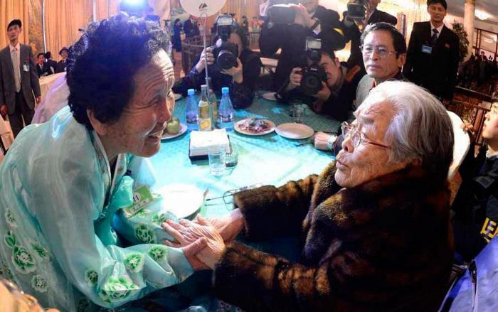 Siete emotivos reencuentros entre familias coreanas tras 60 años separados (FOTOS, VÍDEO)