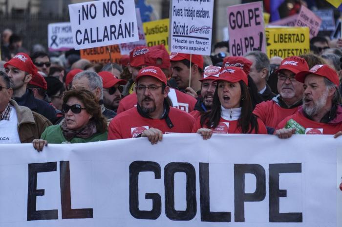 Las mareas ciudadanas toman el centro de Madrid contra las reformas del Gobierno