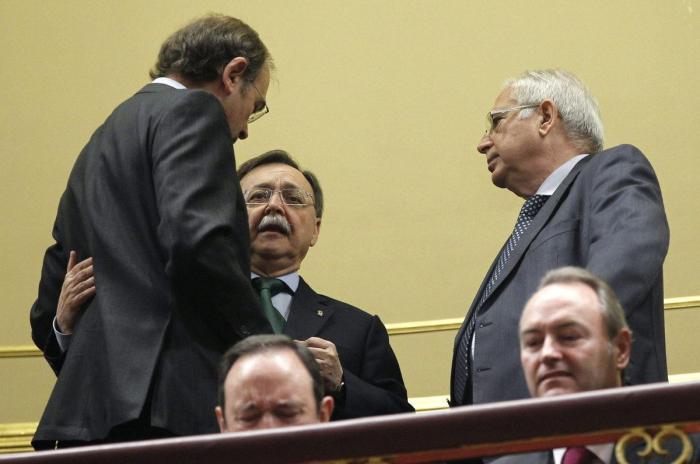 'Cara a cara' de Rajoy y Rubalcaba: De la "alegría de la huerta" a la "desigualdad" del pasado