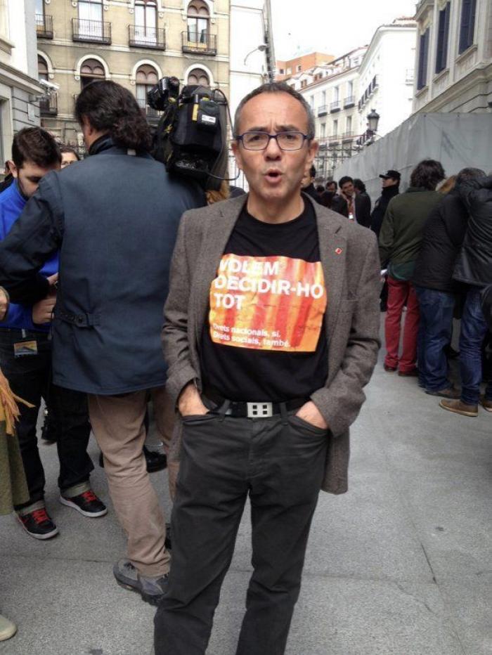 Las camisetas reivindicativas que la Izquierda Plural luce en el debate (FOTOS)