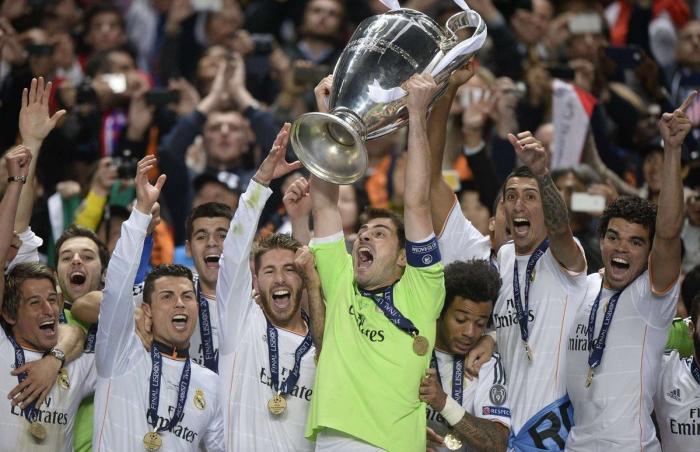 La Cibeles vibra con la 'Décima' del Madrid (FOTOS)