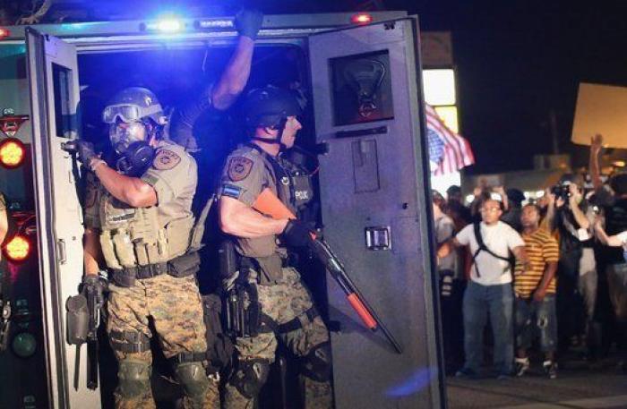 La calma vuelve a Ferguson tras la visita del fiscal general de EEUU
