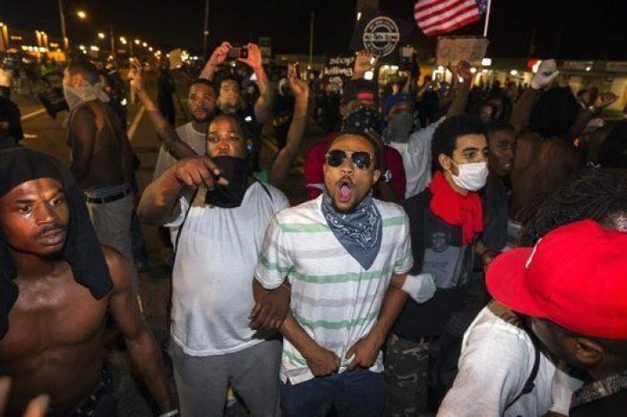 La calma vuelve a Ferguson tras la visita del fiscal general de EEUU