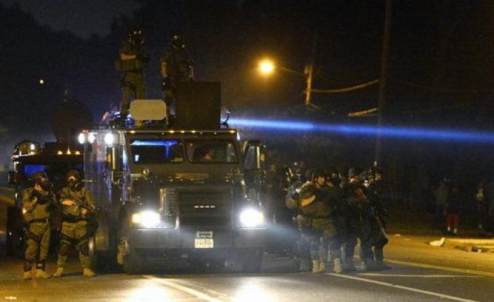 La calma vuelve a Ferguson tras la visita del fiscal general de EEUU