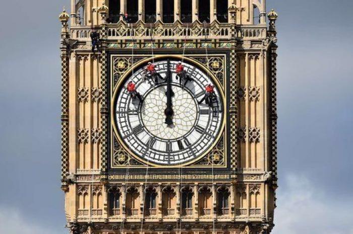 Así se limpia el Big Ben (FOTOS, VÍDEO)