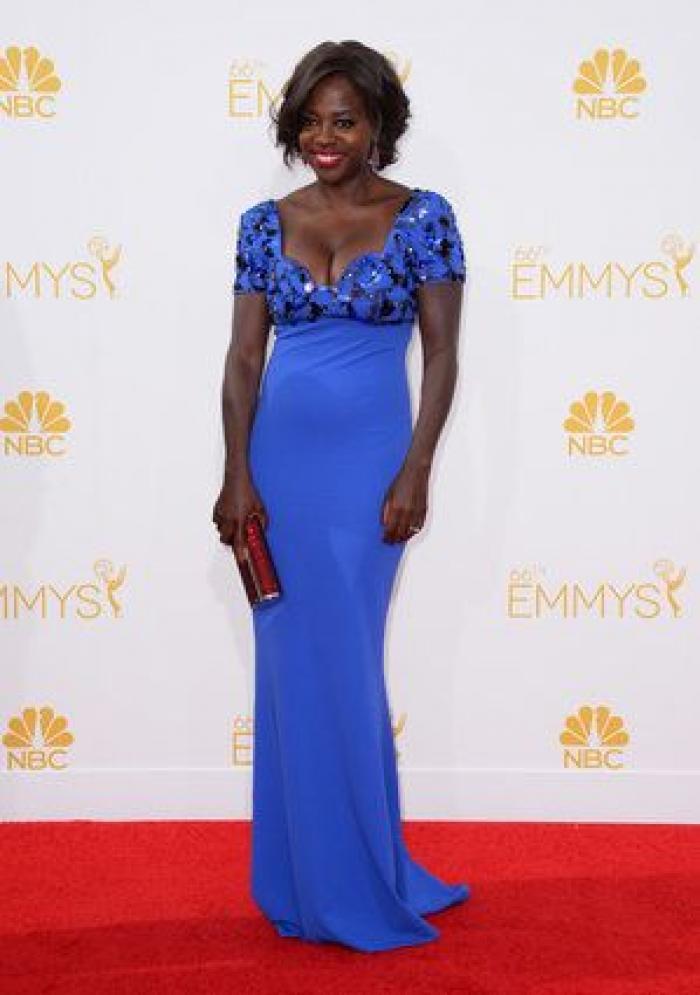 Emmy 2014: el beso de Bryan Cranston a Julia Louis-Dreyfus (GIFS)