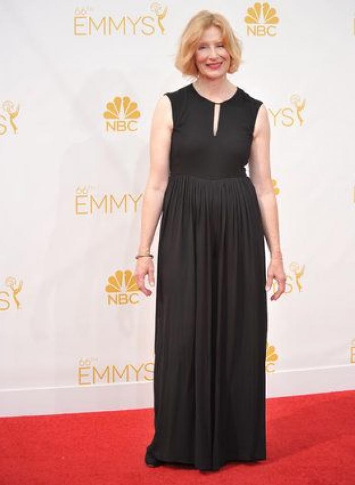 Emmy 2014: el beso de Bryan Cranston a Julia Louis-Dreyfus (GIFS)