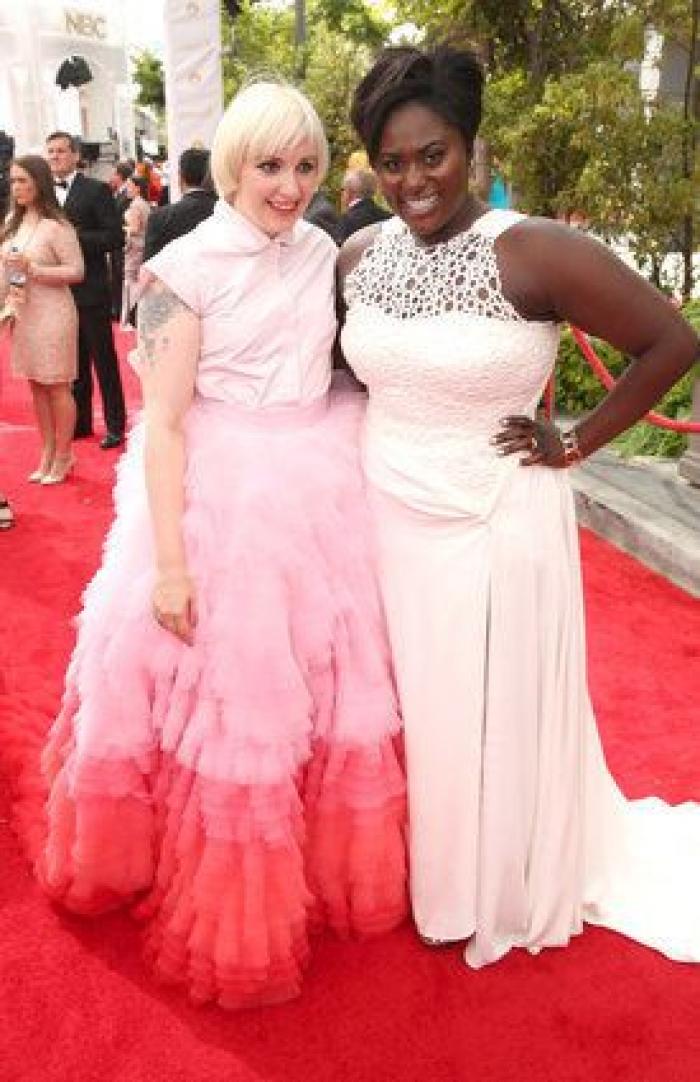 Emmy 2014: el beso de Bryan Cranston a Julia Louis-Dreyfus (GIFS)