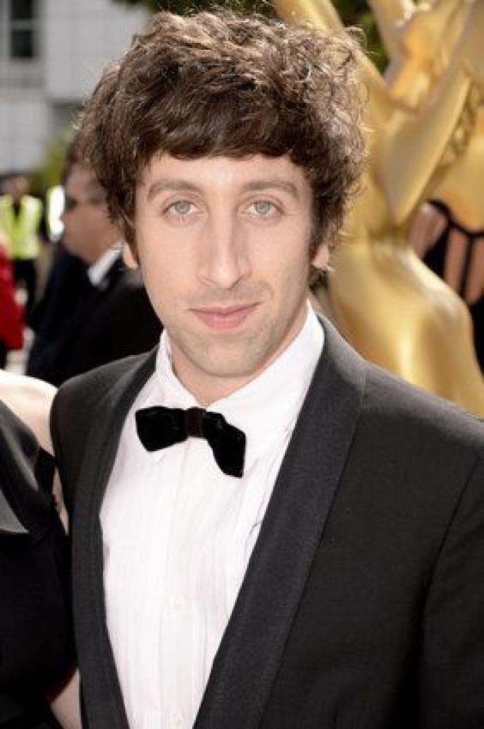 Emmy 2014: el beso de Bryan Cranston a Julia Louis-Dreyfus (GIFS)