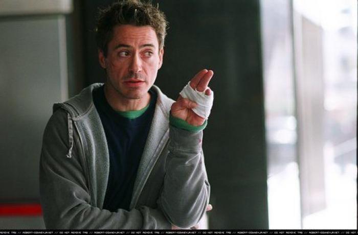 Michael Keaton transmuta de Batman a 'Birdman' en el Festival de Venecia (VÍDEO)