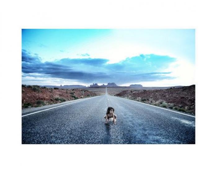 La gente calificó de pornográficas estas fotos de la hija de un artista. Y esto fue lo que él respondió