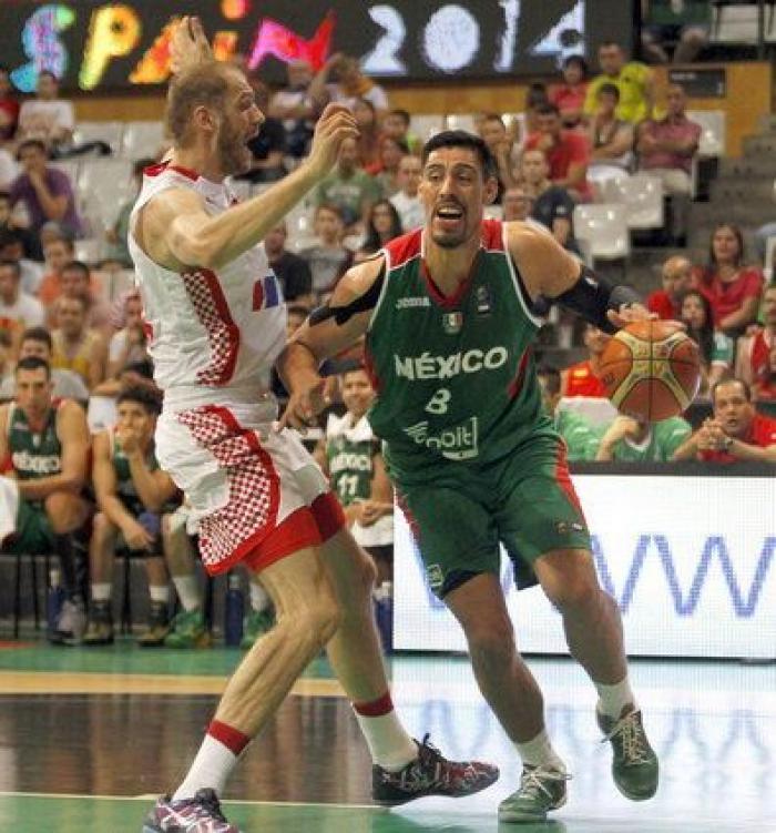 La visita del rey Juan Carlos al vestuario de la selección de baloncesto (FOTOS)