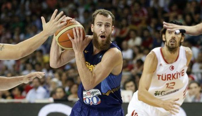 La visita del rey Juan Carlos al vestuario de la selección de baloncesto (FOTOS)