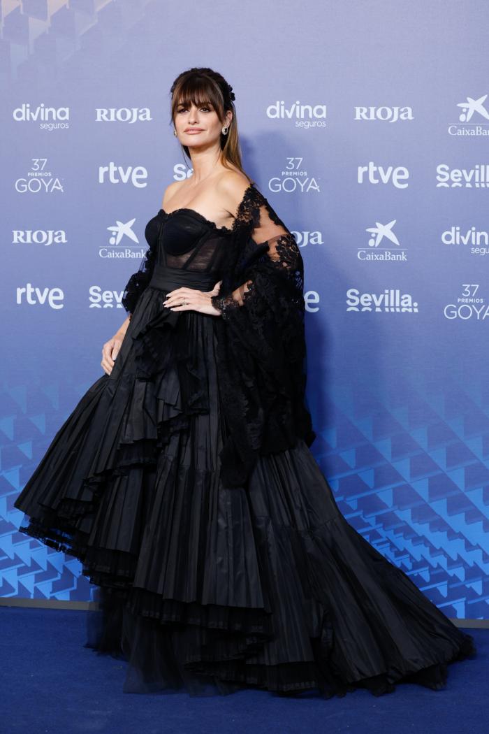 Todos los vestidos de la alfombra roja de los Goya 2023