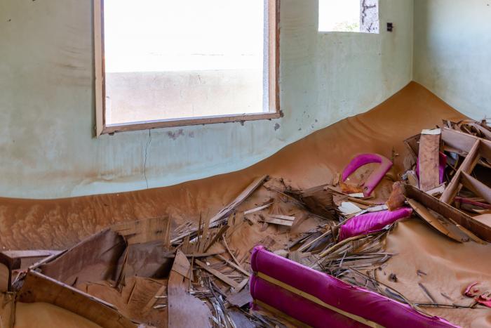 La ciudad de Emiratos Árabes que abandonaron misteriosamente con las puertas de las casas abiertas