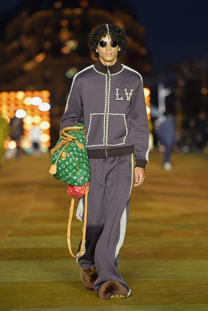 Pharrell Williams se corona en París con Louis Vuitton