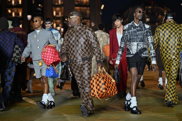Pharrell Williams se corona en París con Louis Vuitton