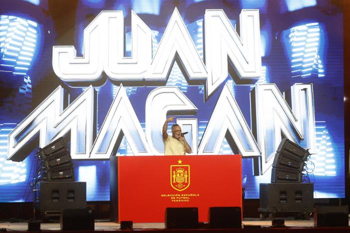 España celebra el Mundial de fútbol: ¡Bienvenidas, campeonas!