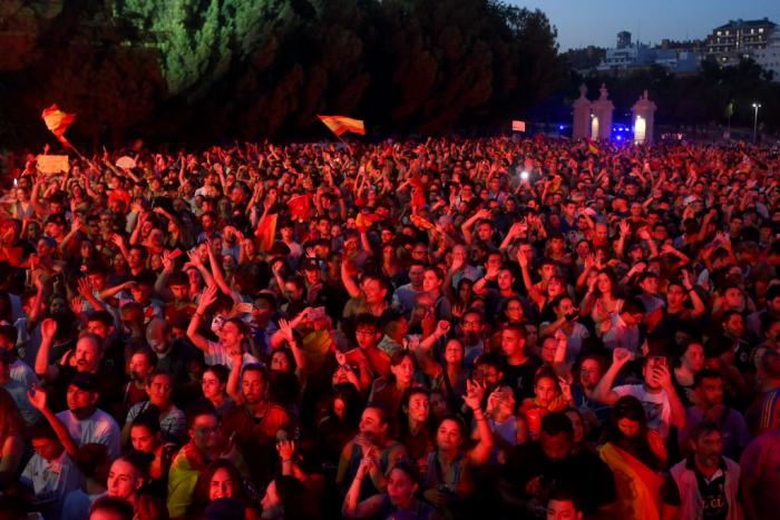 España celebra el Mundial de fútbol: ¡Bienvenidas, campeonas!