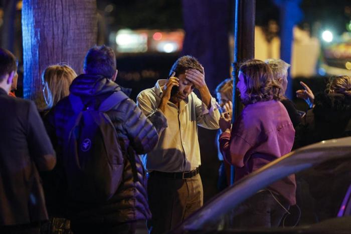 Un vecino del barrio denuncia que el edificio en llamas en Valencia "era de cartón-piedra"
