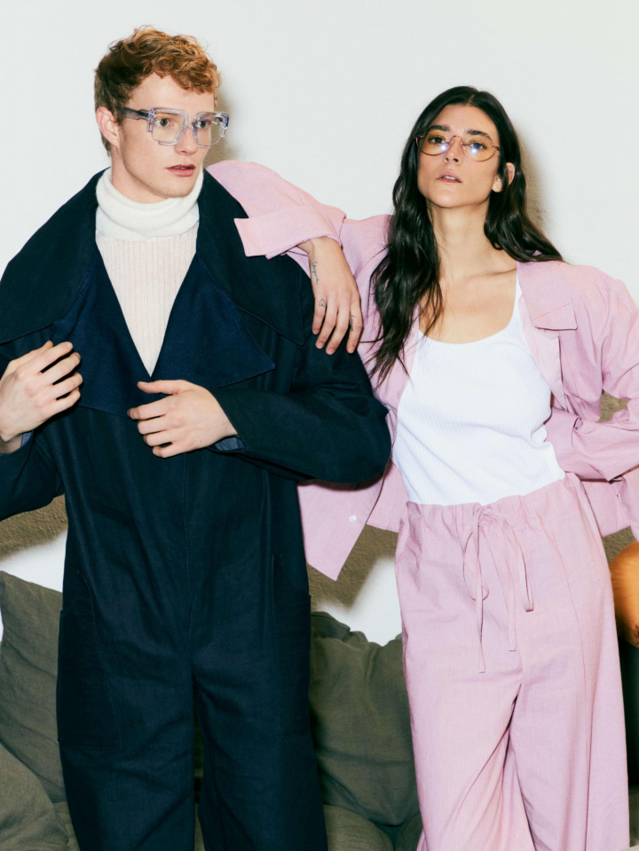 Dos de los modelos de gafas de la colección de Sabela Juncal para Multiópticas