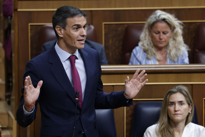 El presidente del Gobierno, Pedro Sánchez durante su intervención en el pleno del Congreso tras la imputación del expresidente Zapatero.