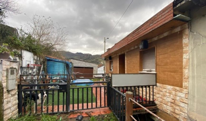 Piso de 56 metros cuadrados en San Martín de Oscos (Asturias) por 14.400 euros