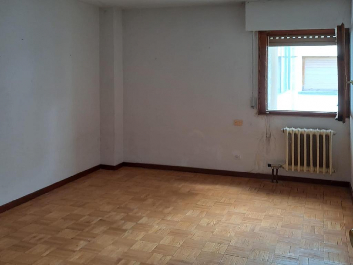 Piso de 89 metros cuadrados en San Pedro del Arroyo (Ávila) por 45.900 euros