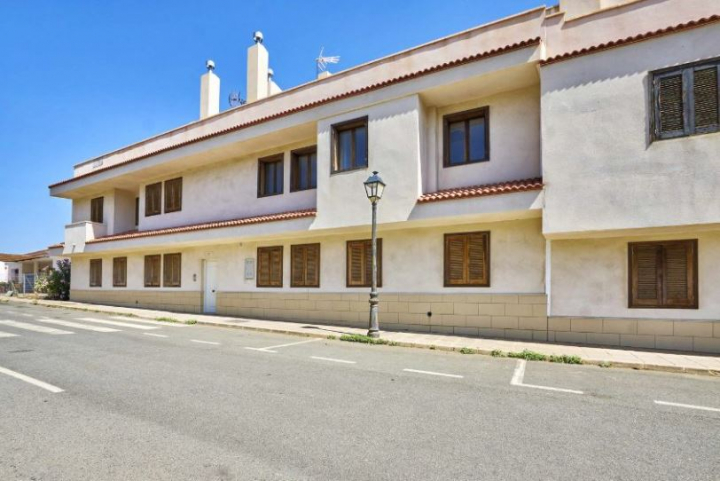 Piso de 52 metros cuadrados en Abrucena (Almería) por 22.600 euros